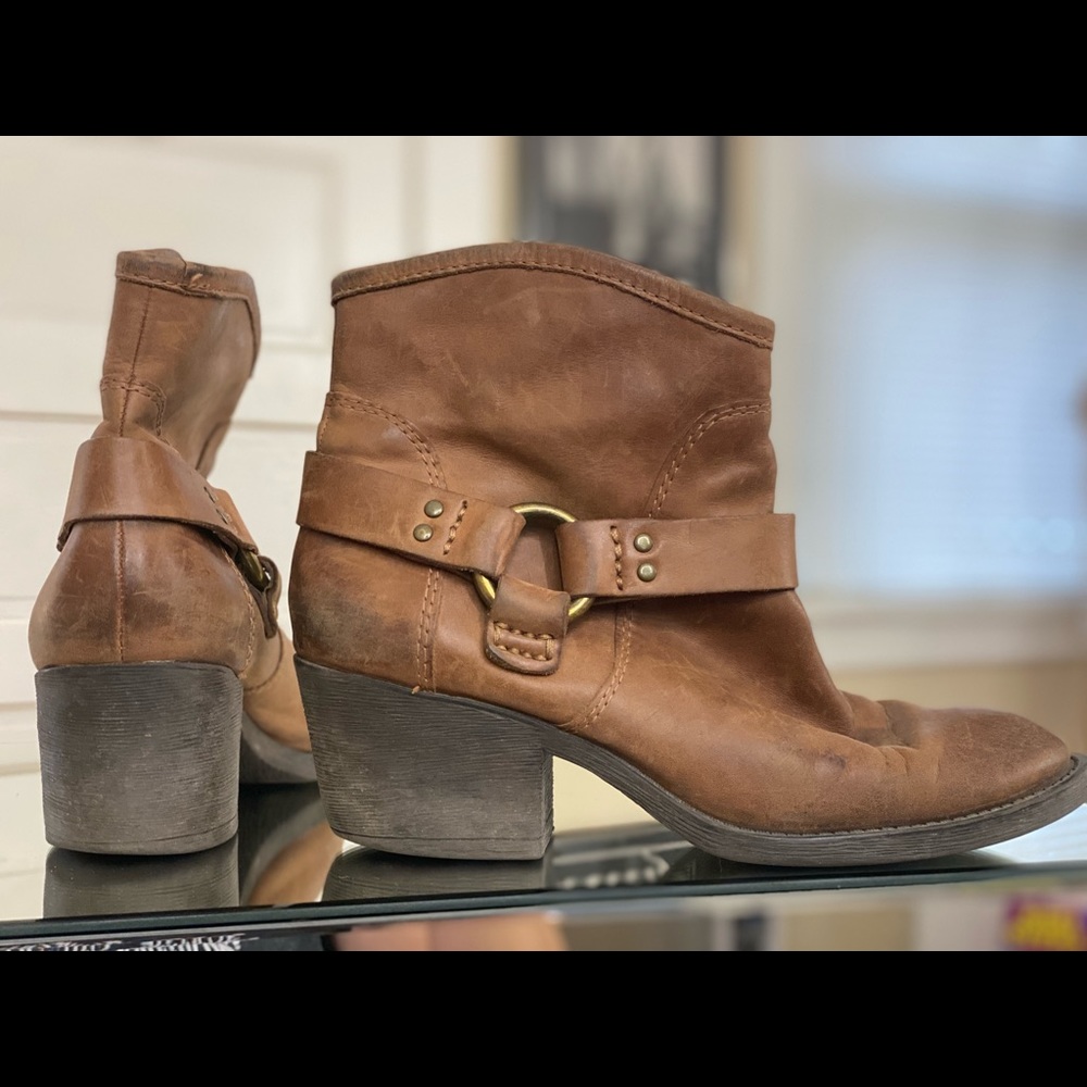 Brown Heeled Boots - Picture 9 of 11